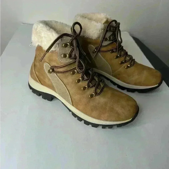 OTHUME FEMME Lack Up Tan Boots with Fur. Size 11 - Picture 3 of 8